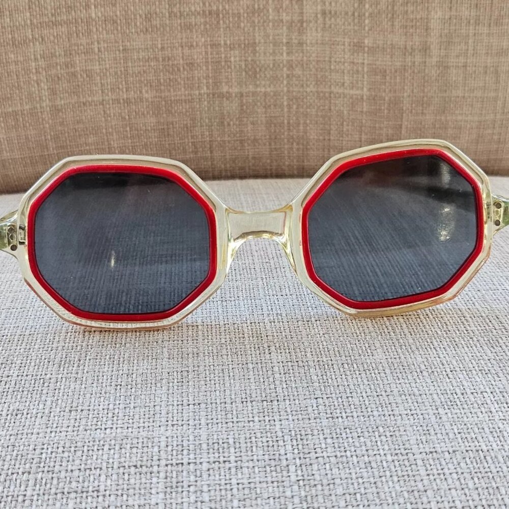 Vintage Sunglasses Clear/Red Tone Frame Unisex Hexagonal Eyewear - Picture 5 of 13
